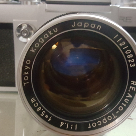 Topcon RE Super Camera & Tokyo Kogaku RE Auto - Topcor 5.8cm F1.4 Lens - Picture 7 of 16